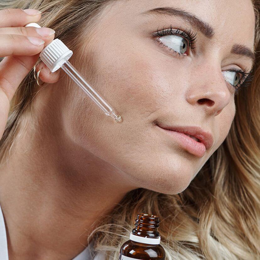 Sæt til kløende og meget tør hud i ansigtet - 3 fugtgivende produkter: ansigtsrens, Squalane Serum og creme