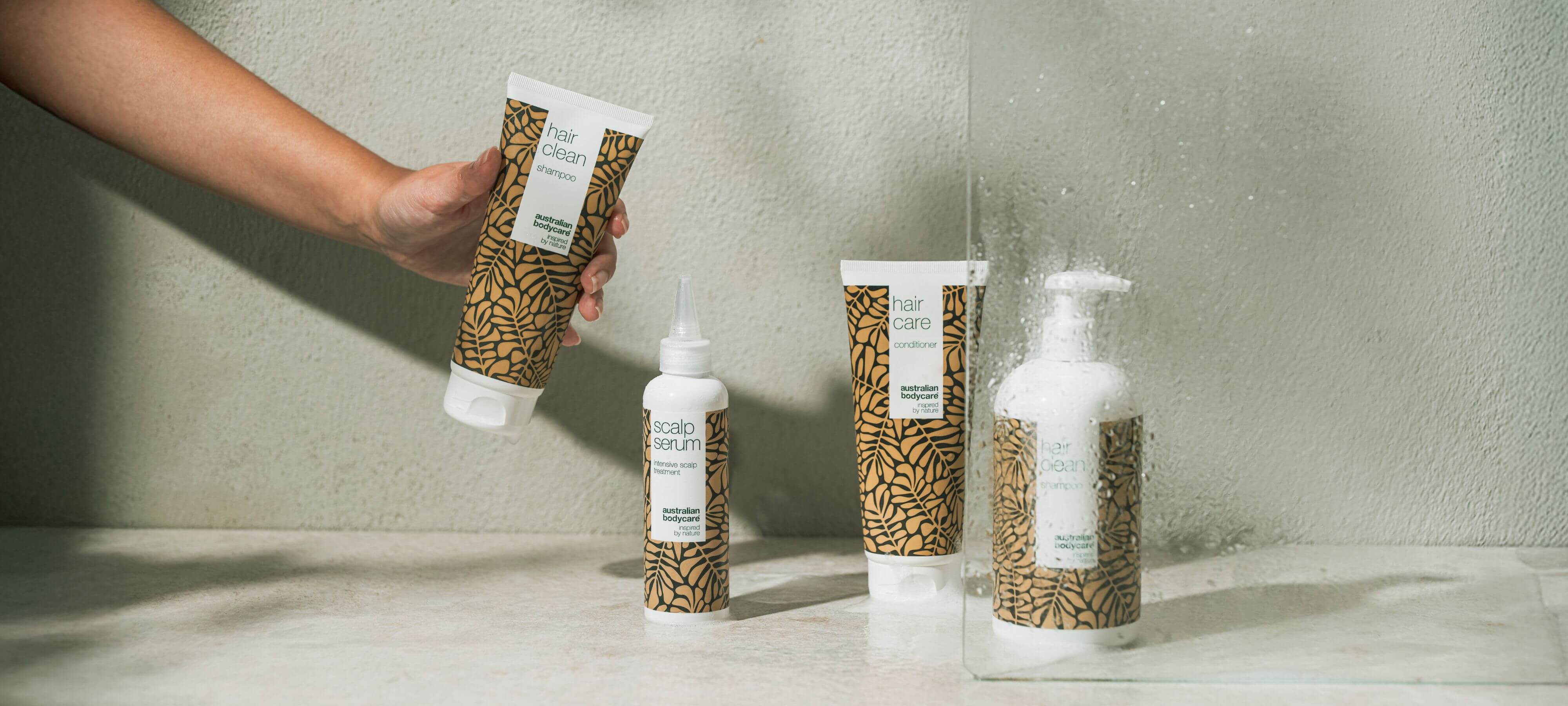 Hår- og hovedbundsprodukter med naturlig Tea Tree Oil