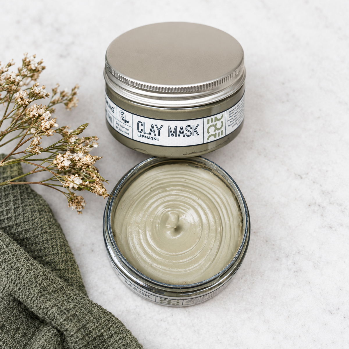 Lermaske (Clay Mask) 100 ml — Parfumefri lermaske mod urenheder og store porer, der renser huden i dybden, mindsker hudorme og holder fedtet hud mat