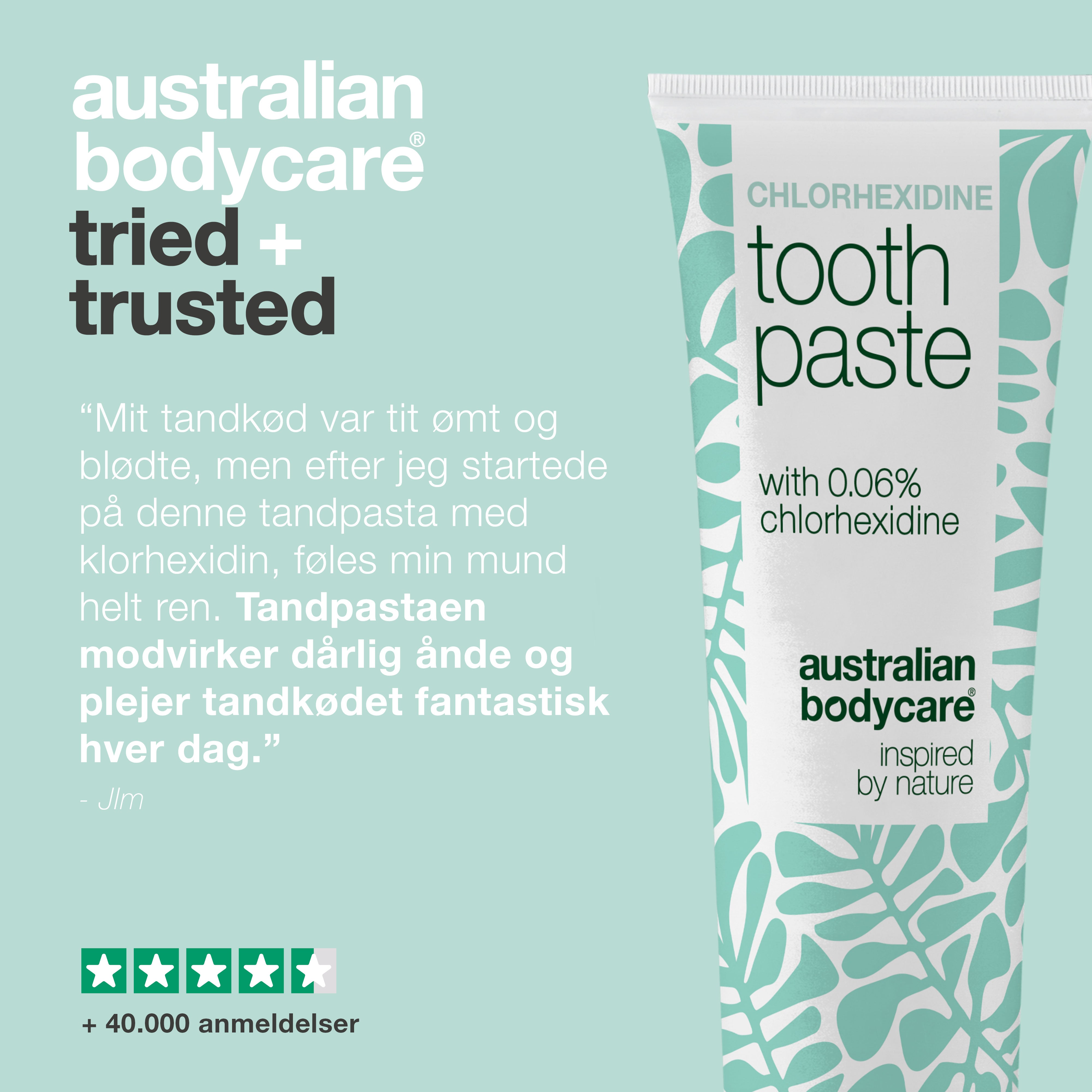 Kundeanmeldelse af Australian Bodycare klorhexidin tandpasta om ømt og blødende tandkød der nu føles rent, vist med fire og en halv stjerne og over 40.000 anmeldelser.