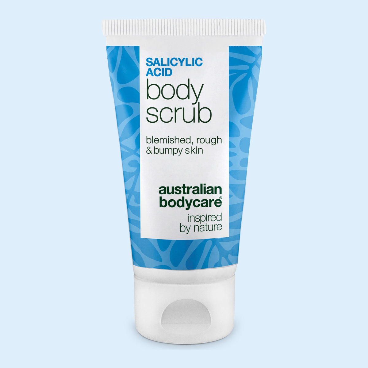 Salicylic Acid Body Scrub 50 ml fra Australian Bodycare på lyseblå baggrund